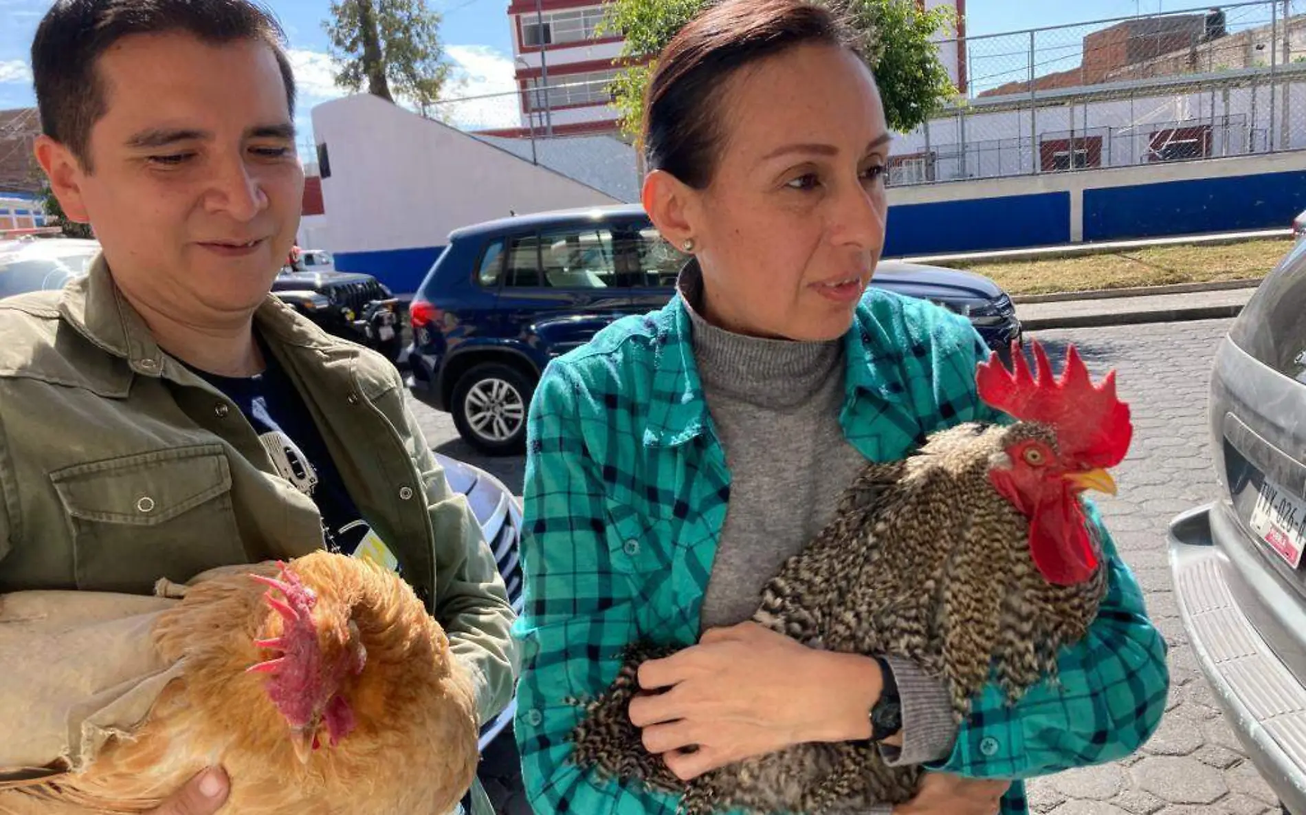 Poblanos llevan a sus mascotas a bendecir en agradecimiento a su fidelidad y compañía